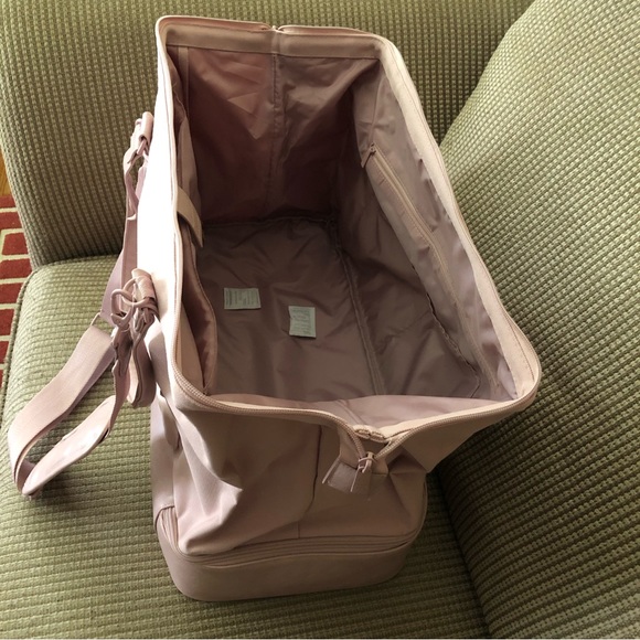 BRAND NEW! Beis The Weekender Bag Atlas Pink 16 x 19 x 10 - Picture 8 of 12